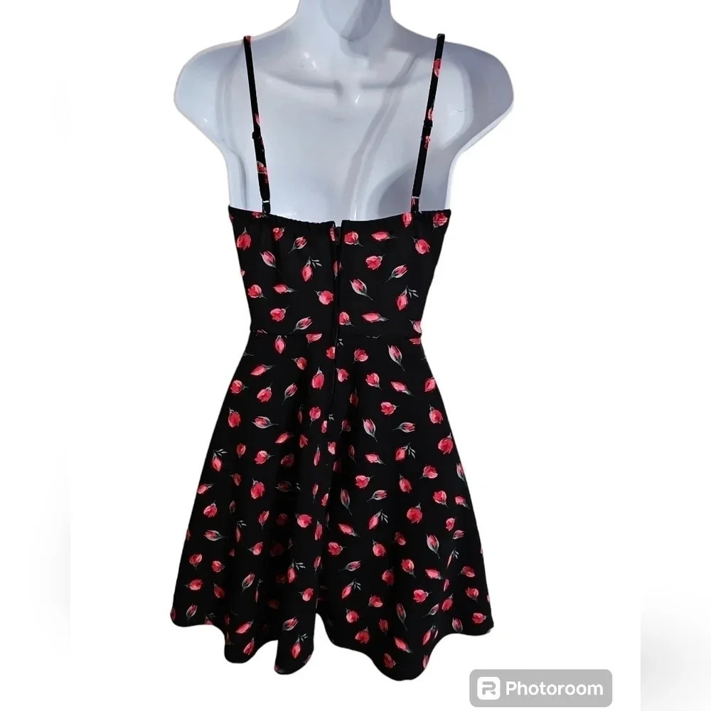 Mi Ami Women XXS Mini Dress Black Red Rosebud Print Fit Flare Iconic Cottagecore - Picture 3 of 7